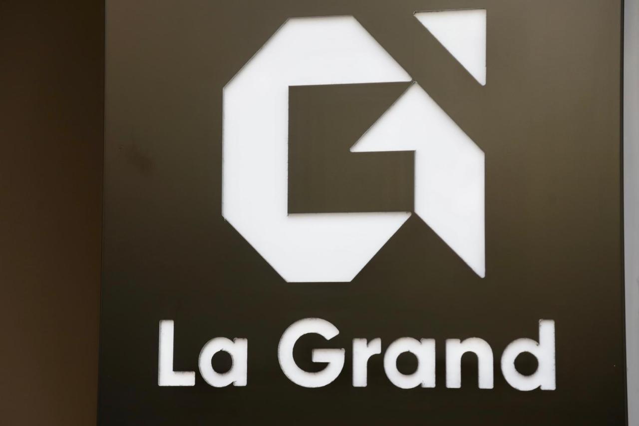 La Grand - New Bazaar Daire Tiran Dış mekan fotoğraf